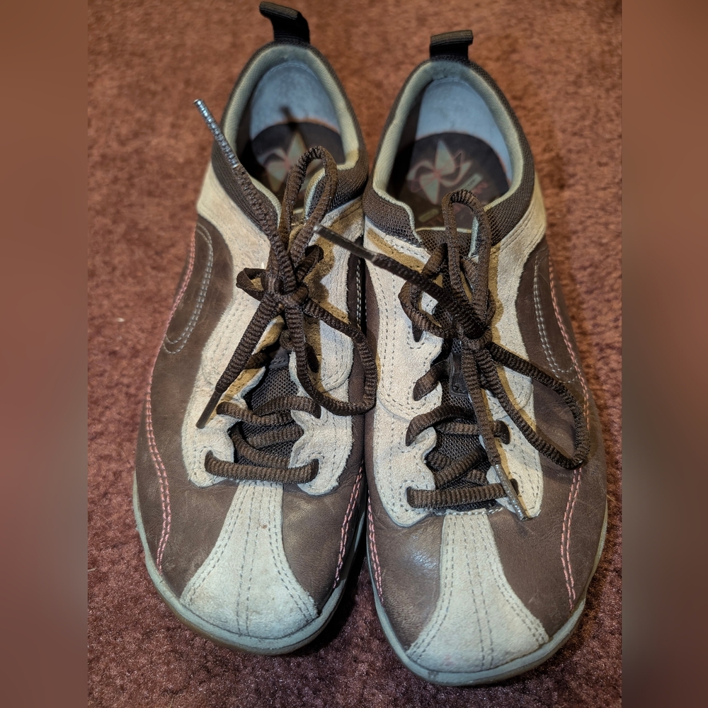 Merrell Lorelei Lace casual oxford shoes in espresso brown and pink